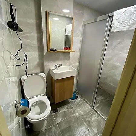 מלון Kent Kadikoey 5*
